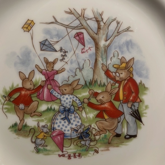 Royal Doulton Other - Royal Doulton Bunnykin 8” Plate, Flying Kites
